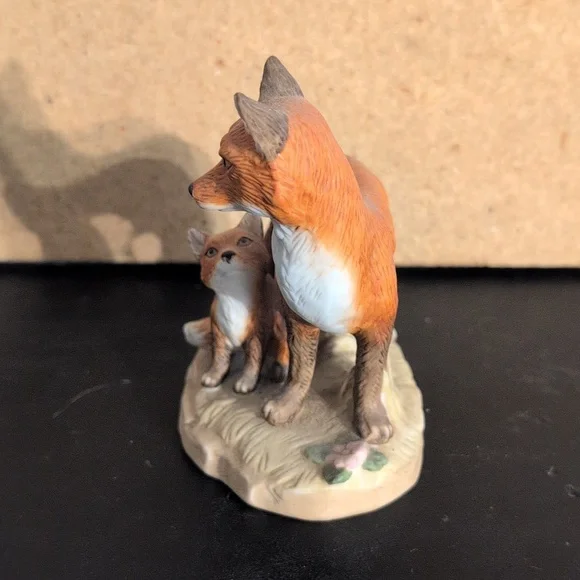 Vintage Fox Figurines - Picture 4 of 6